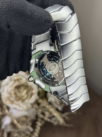 Oakle y Blade Silver Green Metal Premium Watch