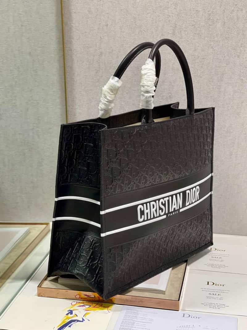 Christian Dio_r Tote Bag with pouch 554