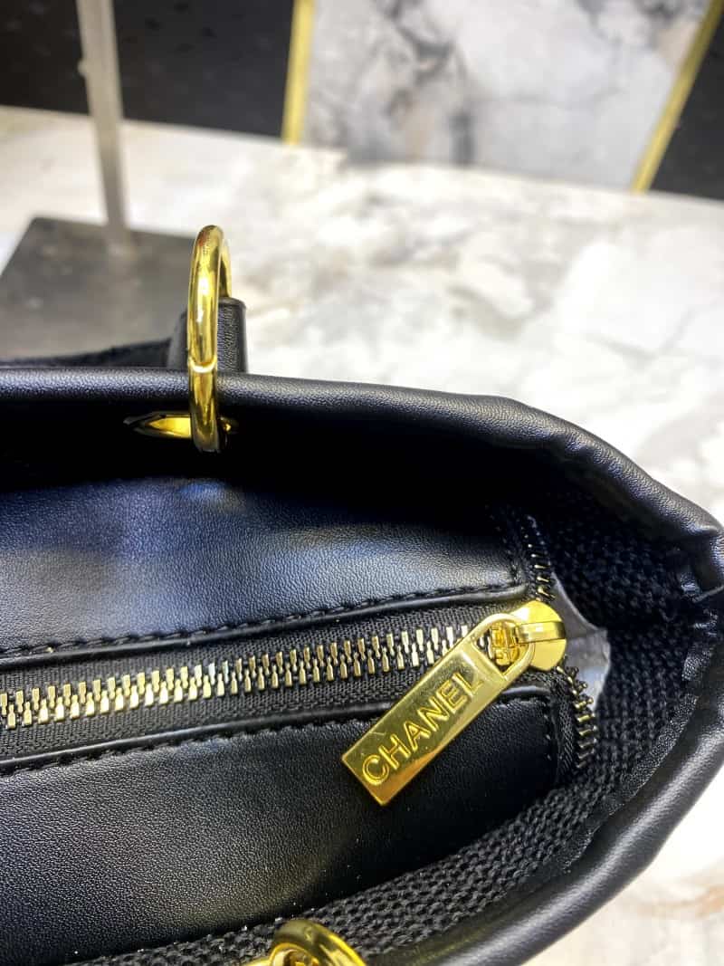 CHANEL_Small_Size_Tote_Bag_716