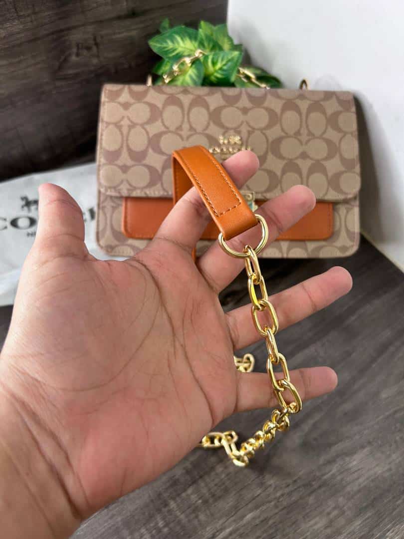 COACH_Sling_Bag_1008