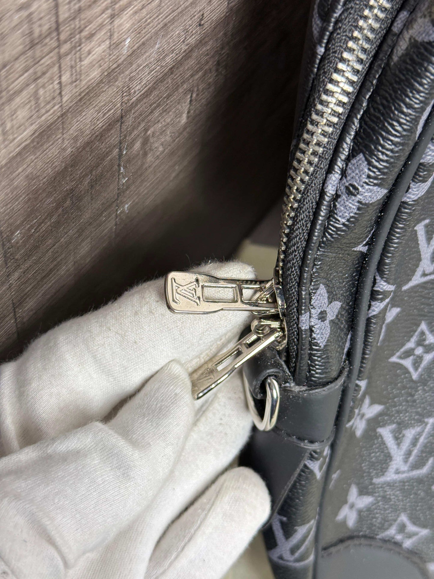 Louis_Vuttion_Premium Quality Laptop Bag 1050
