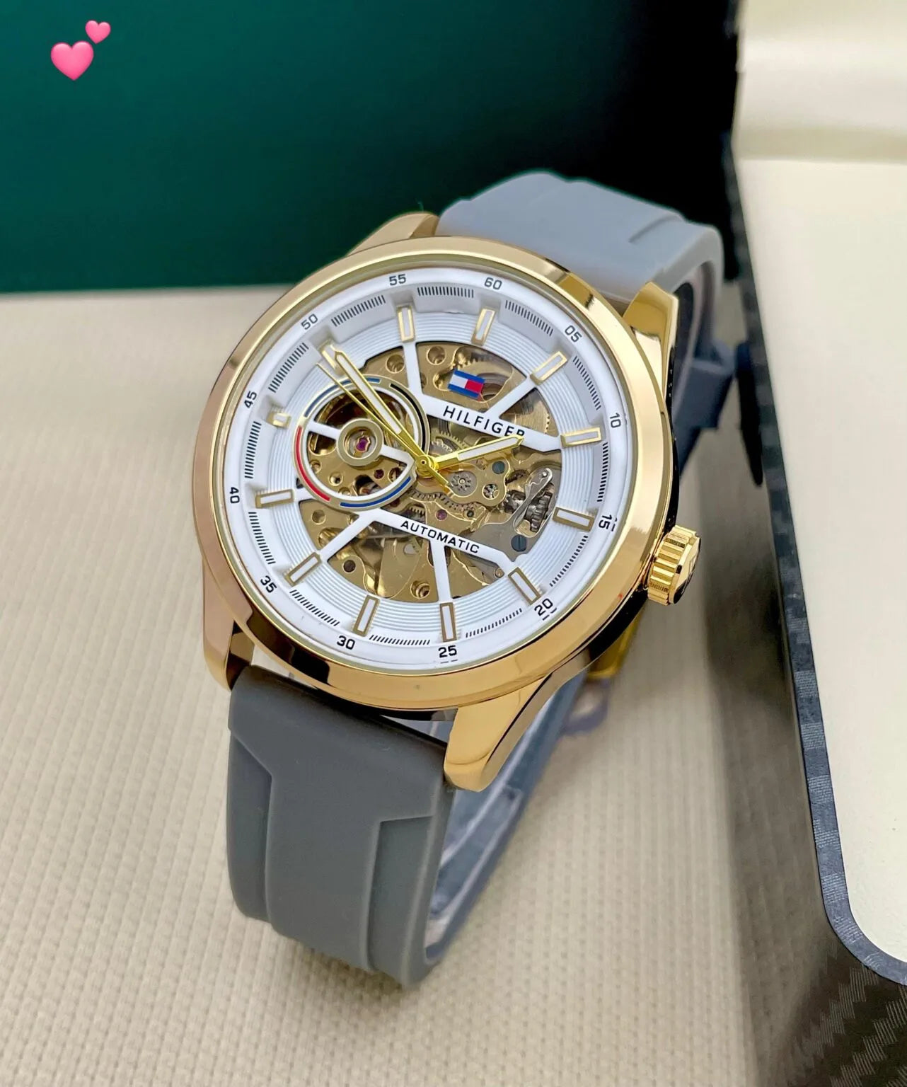 TOMMY HILFIGER LEATHER BHAI AUTO