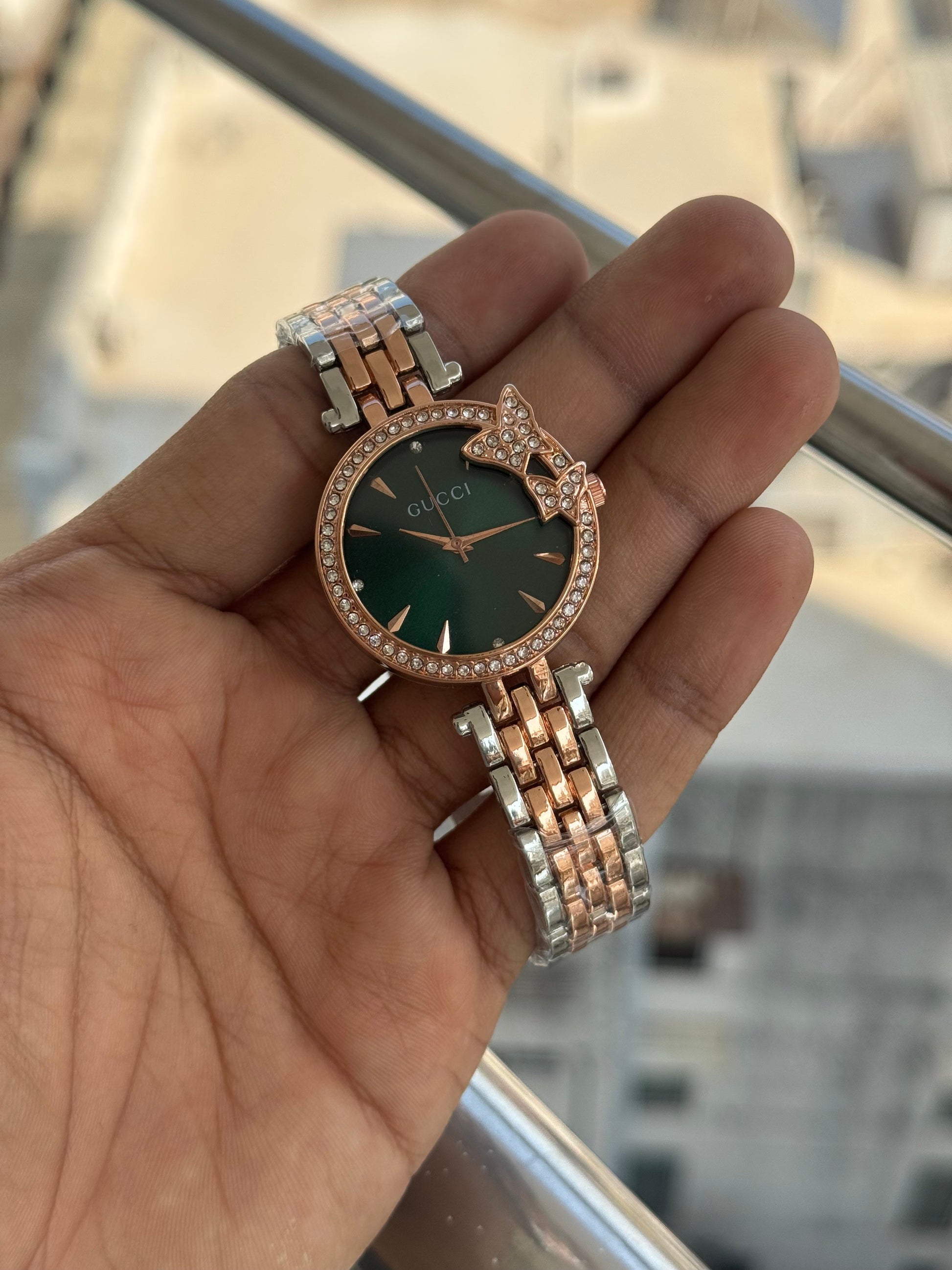 Gucc i Diamond Dual Tone Green Dial Premium Watch