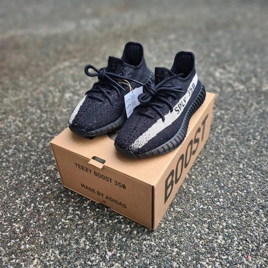 Adidas Yeezy 350 V2 CORE BLACK WHITE