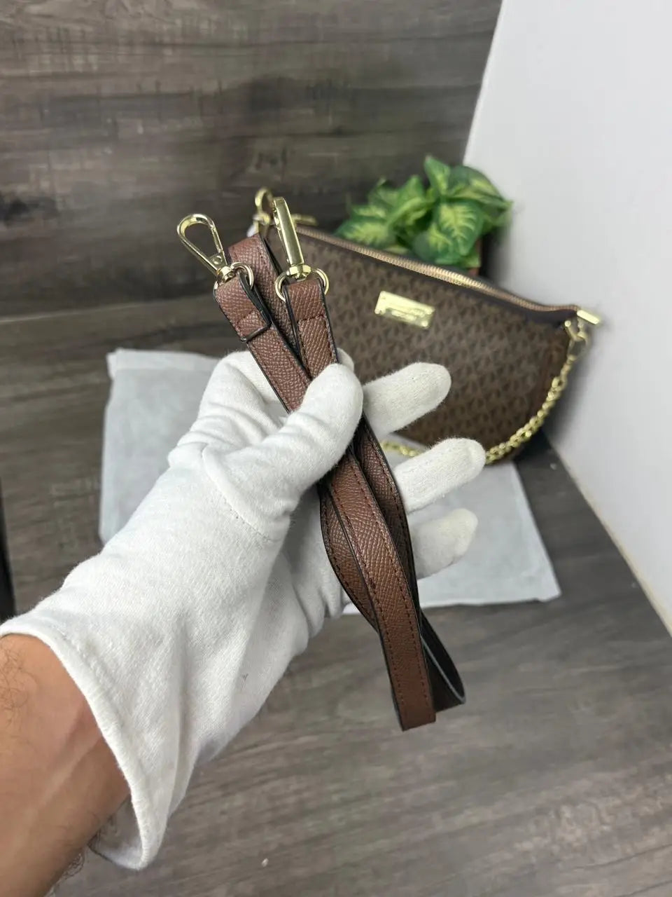 MICHAEL_KORS_Signature_Sling_Bag 1076