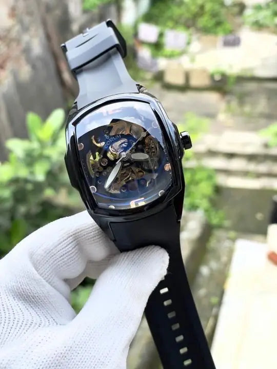 Corum automotice