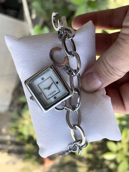 Gucc_i bracelet ladies watch