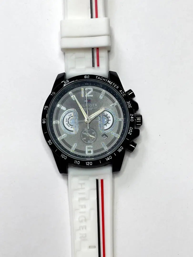 _Tommy_hilfiger_chrono_working_swiss_movement