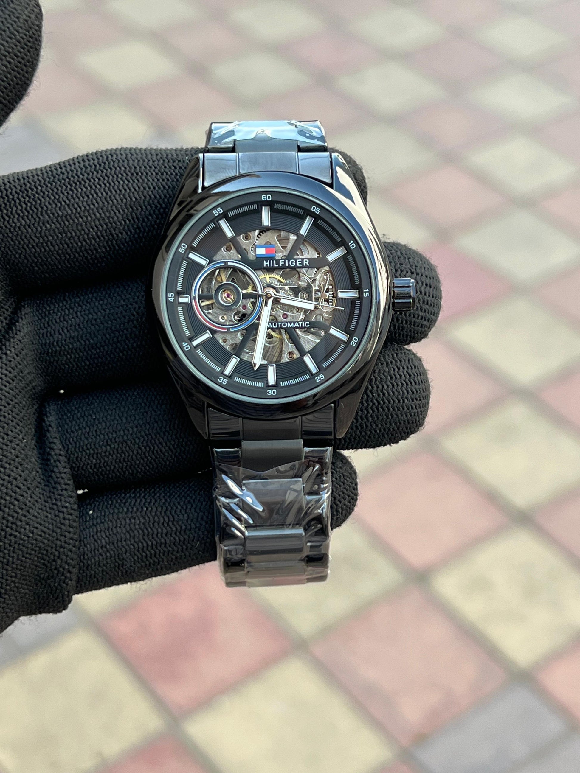 Tommy HIlf_iger Automatic Black Chain