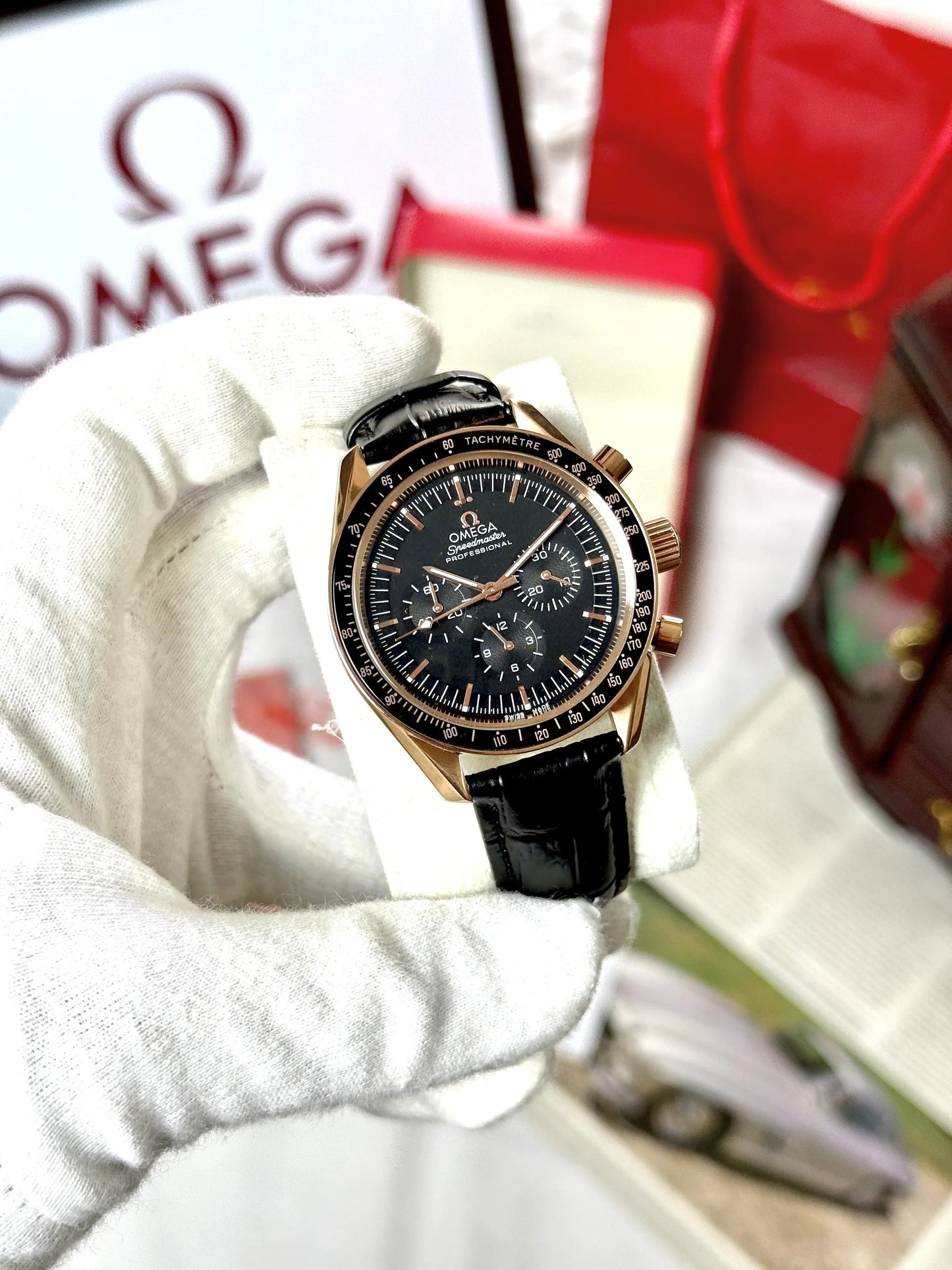 Omega. Speedmaster Moonwatch Professional Co-AXial Master Chronometer Chronograph