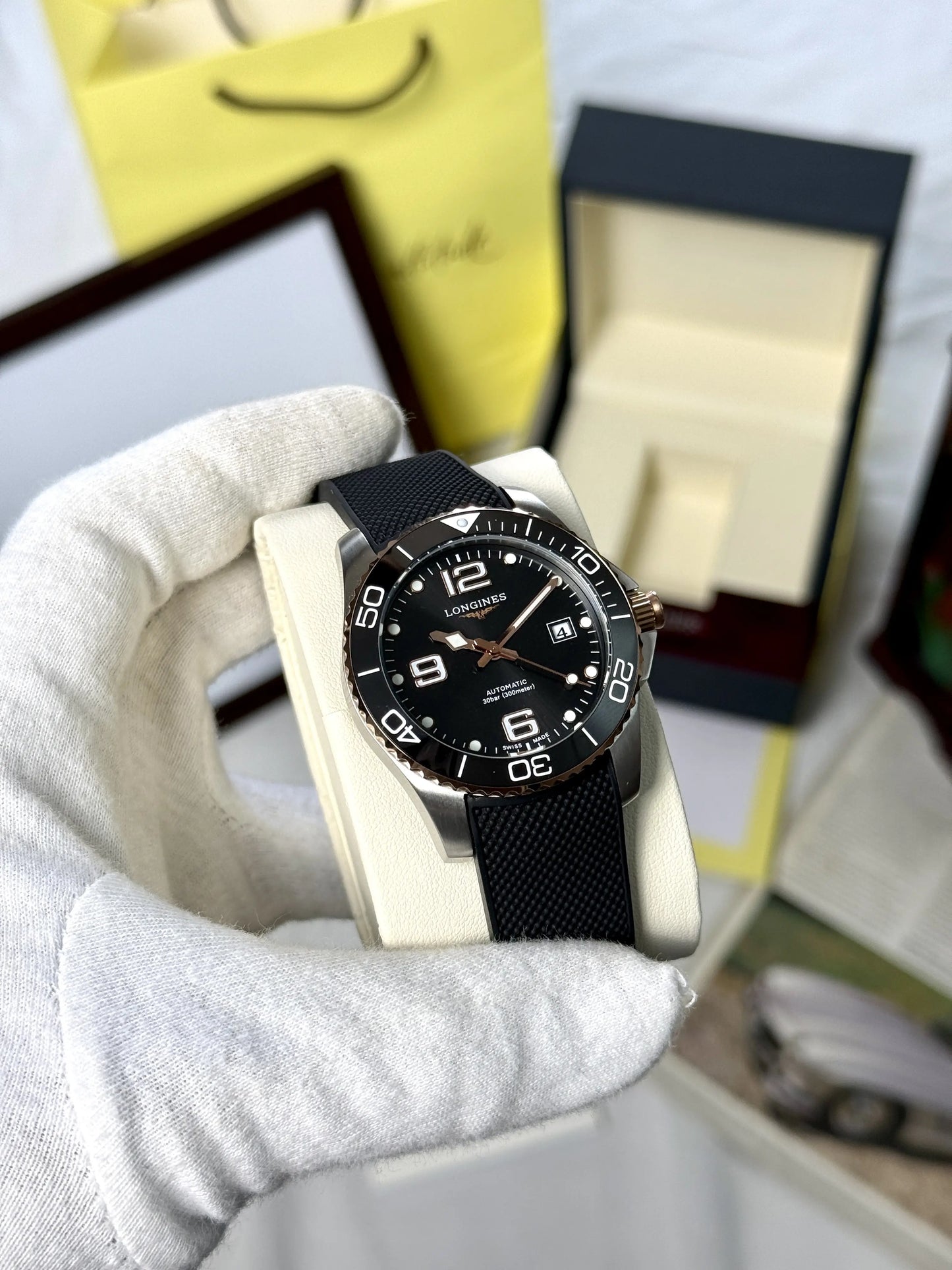 Long_Ines Hydroconquest Black