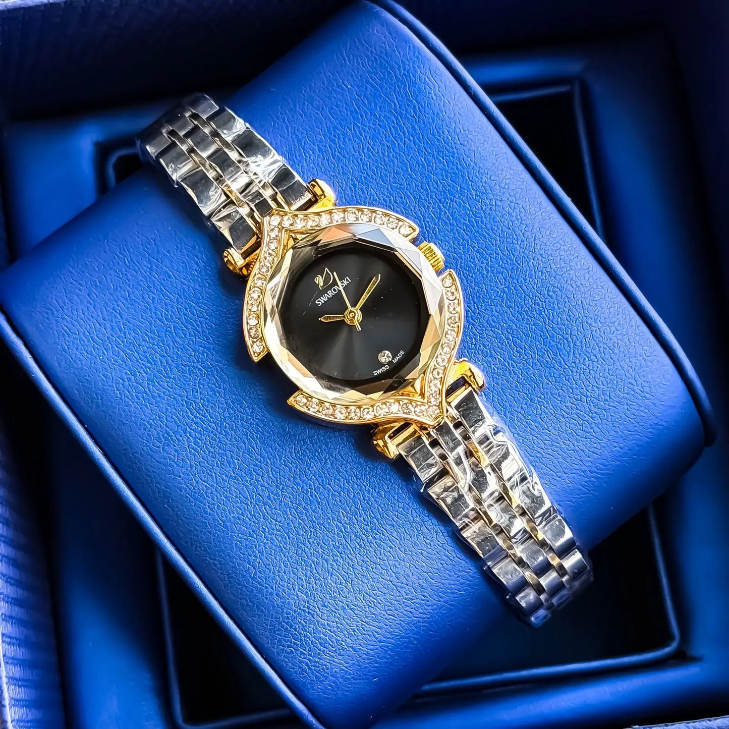 SWAROVSKI_GOLD_TT_BLACK