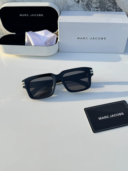 Marc_jacobs_1020_black_gold
