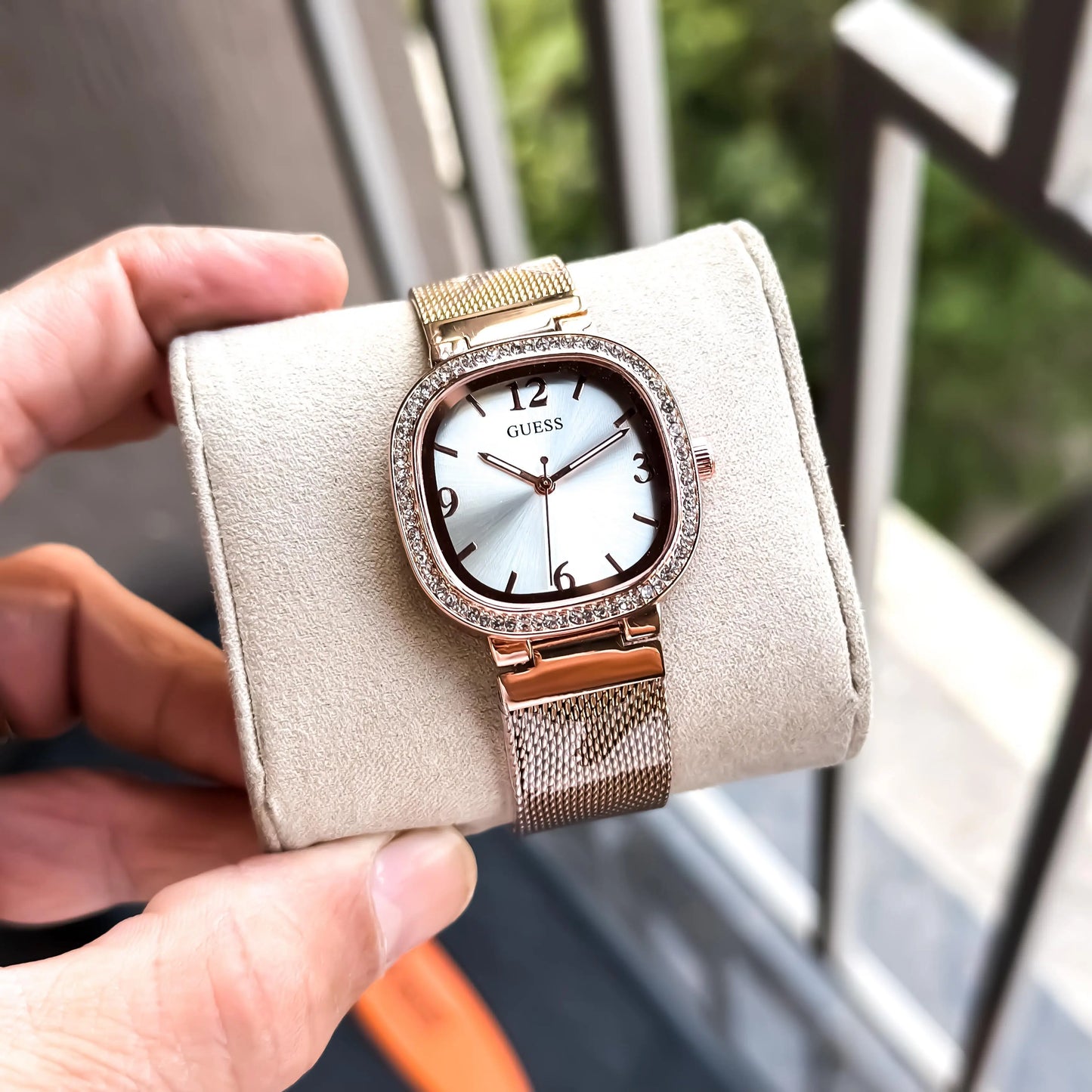 GUESS_LADIES_ROSE_WHITE